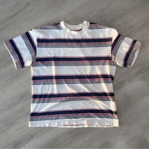 Abercrombie t shirt 
White, blue and red